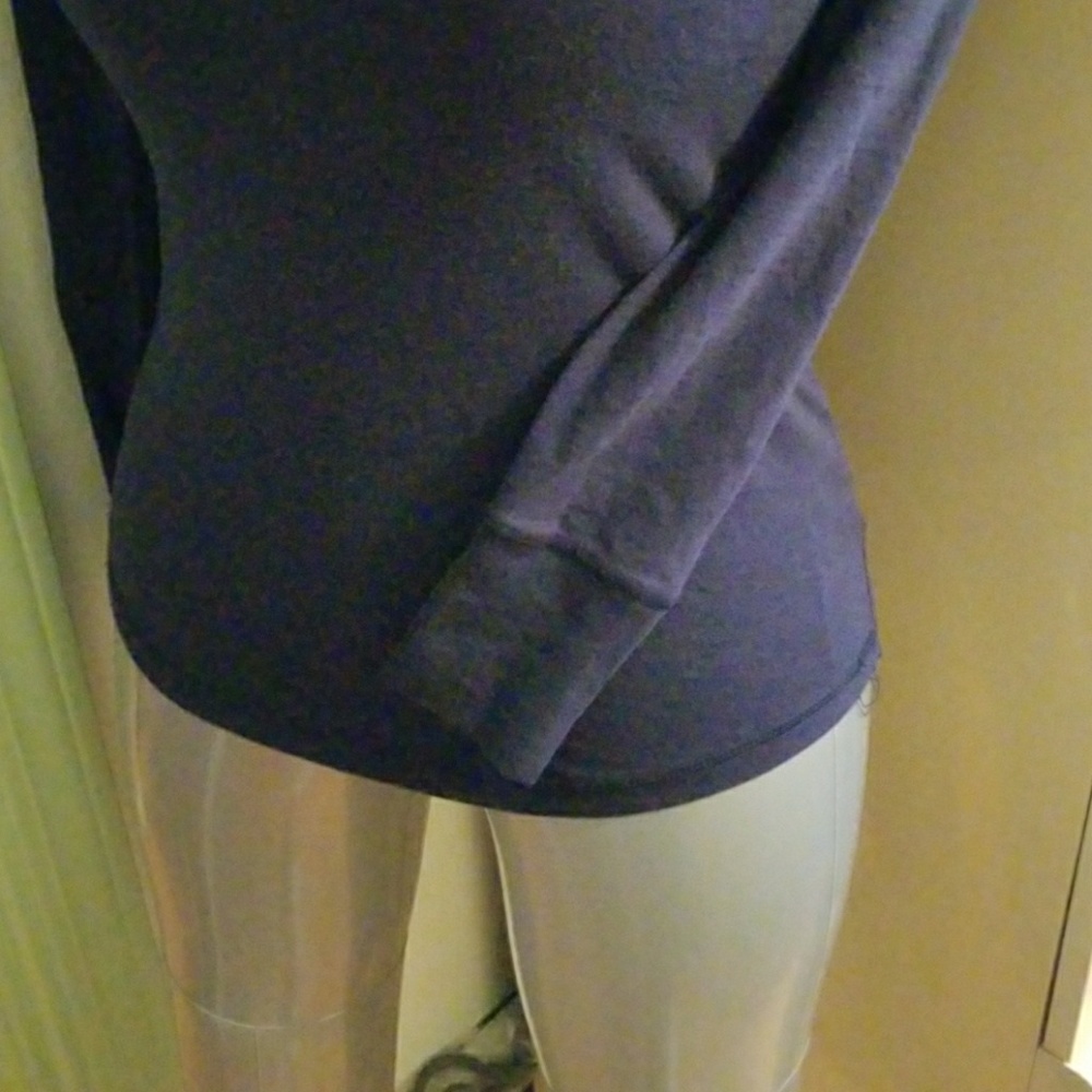 Top - Picture 4 of 4